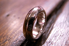 �k�C�����s�@�u����M�t�g�v�u�����h�@Fortunate Gift Jewelry�@�V���o�[��(�␻�j�̃x�r�[�����O�@��̃����O