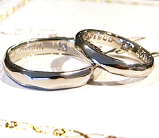 北海道滝川市二人で作る結婚指輪プラチナ900のペアに裏にダイヤモンド